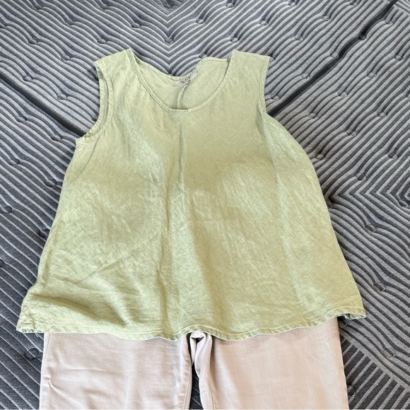 Flax Light Olive Green Linen V-Neck Tank - Picture 4 of 4